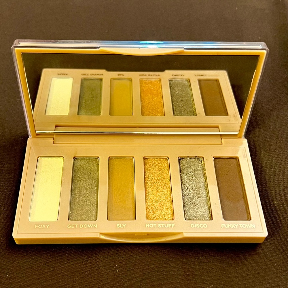 Urban Decay Neutral, Green & Gold Shimmer Eyeshadow Palette